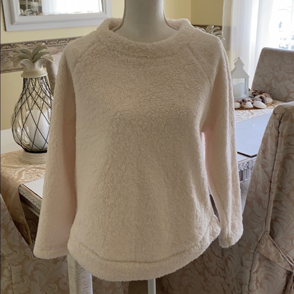 Loft cream colored long sleeve cozy soft plush pullover sweater